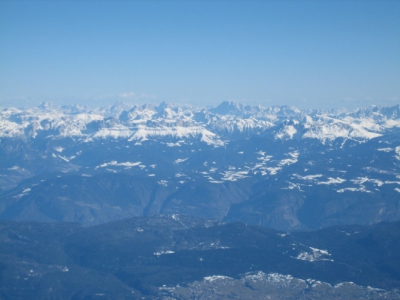 Blick auf die Dolomiten bei Alpenüberquerung mit dem Heißluftballon